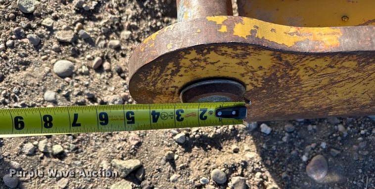 image for item FB0549 Caterpillar thumb attachment