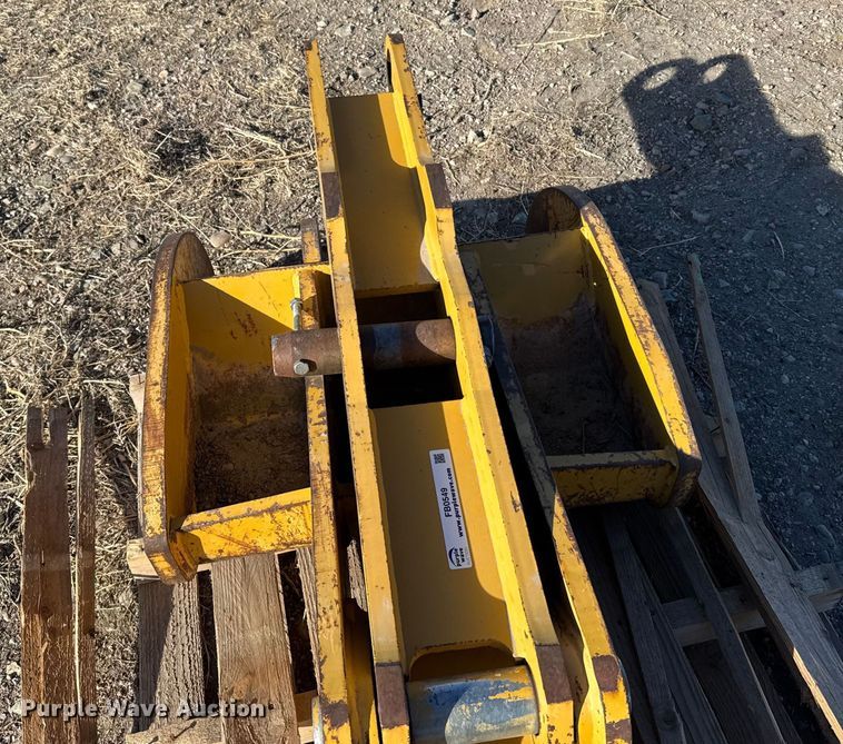 image for item FB0549 Caterpillar thumb attachment