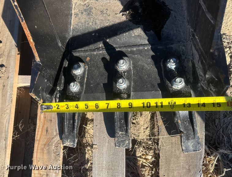 image for item FB0607 Caterpillar (3) Caterpillar mini excavator buckets