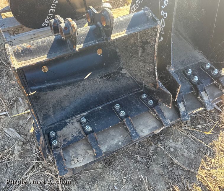 image for item FB0607 Caterpillar (3) Caterpillar mini excavator buckets