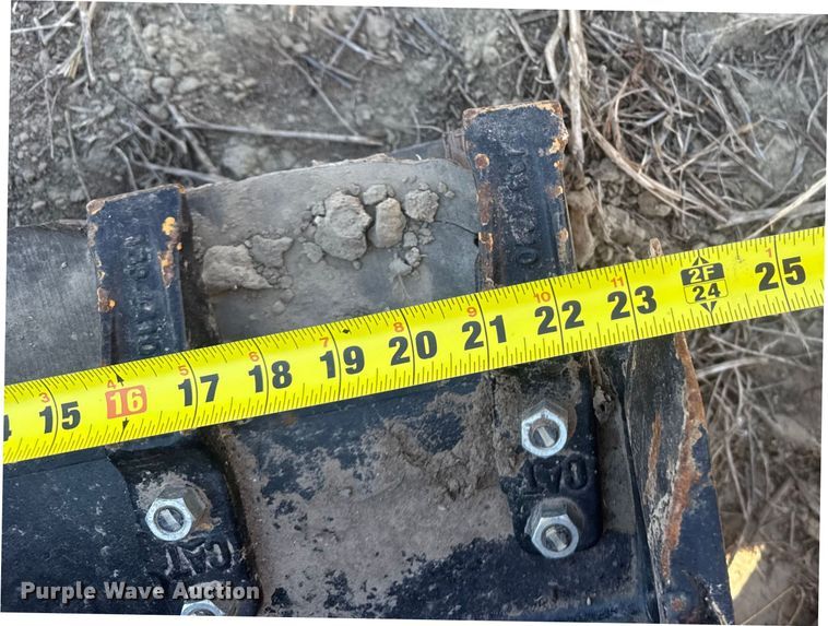 image for item FB0607 Caterpillar (3) Caterpillar mini excavator buckets