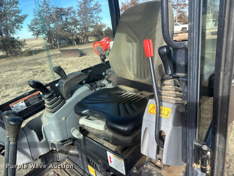 image for item FB0608 2016 Kubota KX018-4 mini excavator