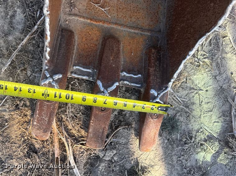 image for item FB0608 2016 Kubota KX018-4 mini excavator