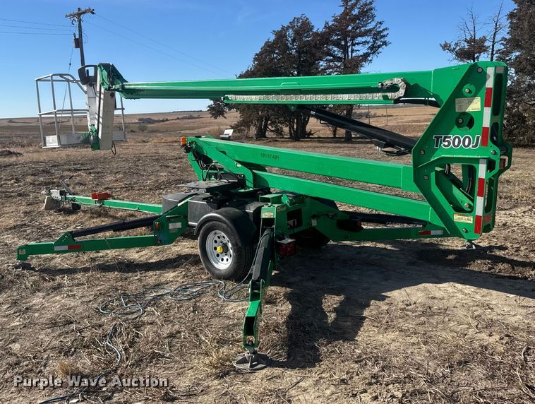 image for item FB0609 JLG T500J boom lift