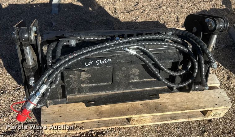 image for item FB0611 GIYI GY-XKH39F compact utility loader four-in-one bucket