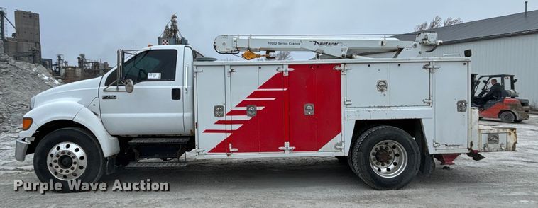 image for item FG1549 2007 Ford F750 utility / service truck