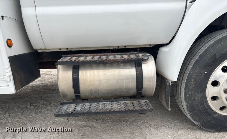 image for item FG1549 2007 Ford F750 utility / service truck