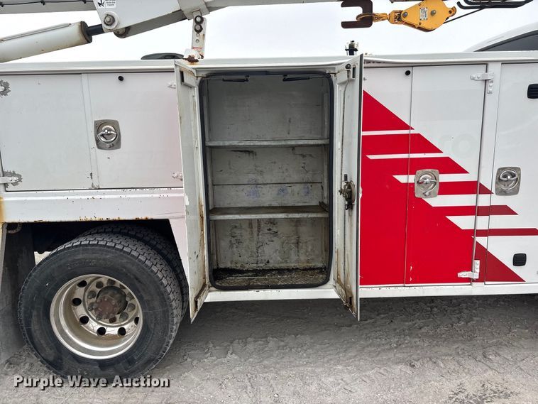 image for item FG1549 2007 Ford F750 utility / service truck