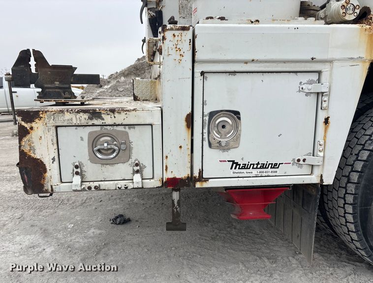 image for item FG1549 2007 Ford F750 utility / service truck