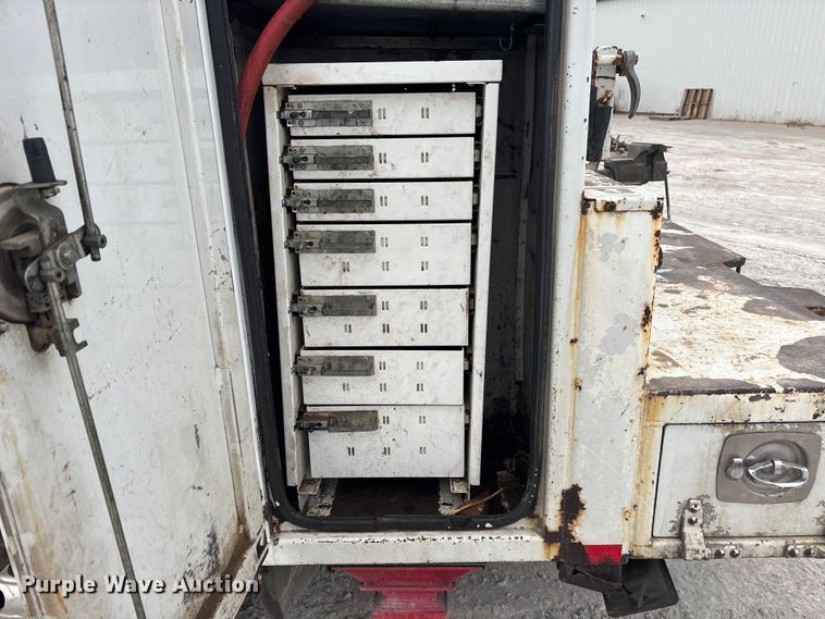 image for item FG1549 2007 Ford F750 utility / service truck