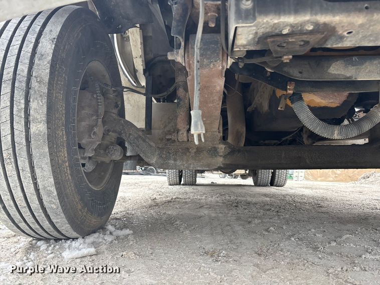 image for item FG1549 2007 Ford F750 utility / service truck