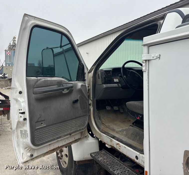 image for item FG1549 2007 Ford F750 utility / service truck