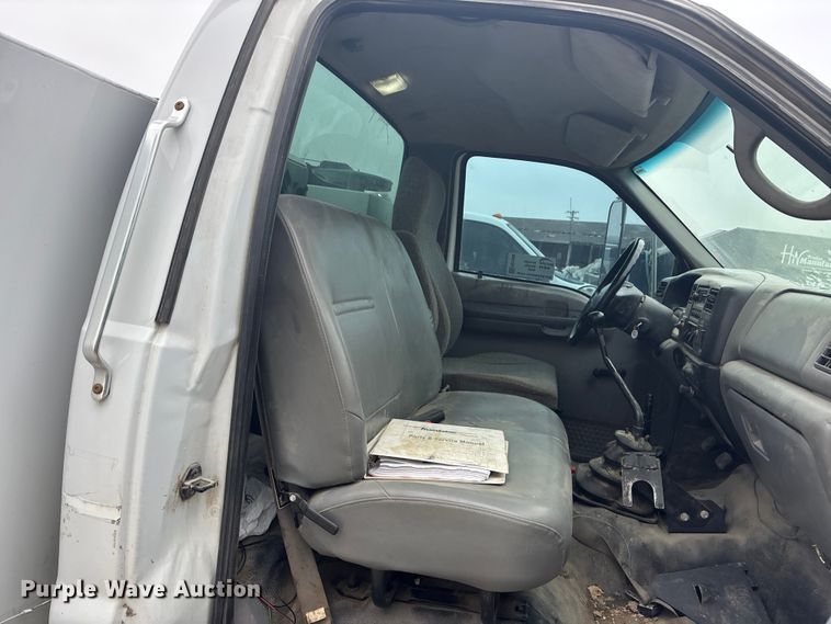 image for item FG1549 2007 Ford F750 utility / service truck