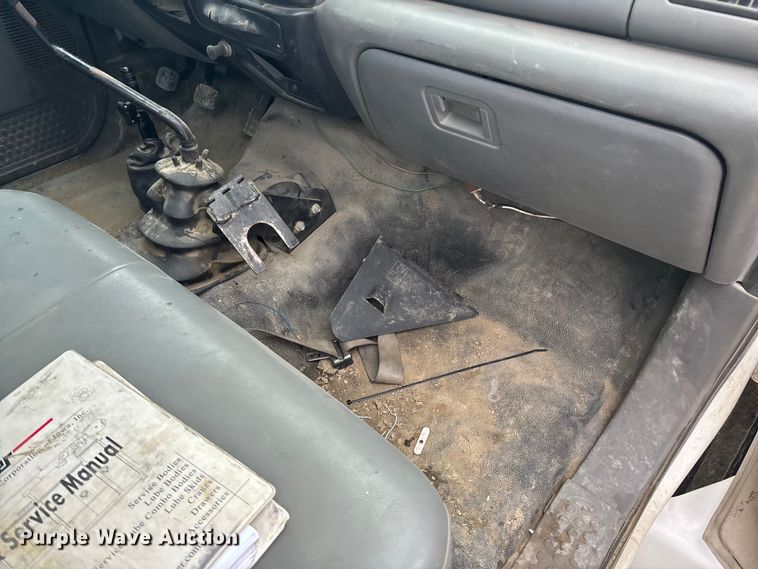 image for item FG1549 2007 Ford F750 utility / service truck