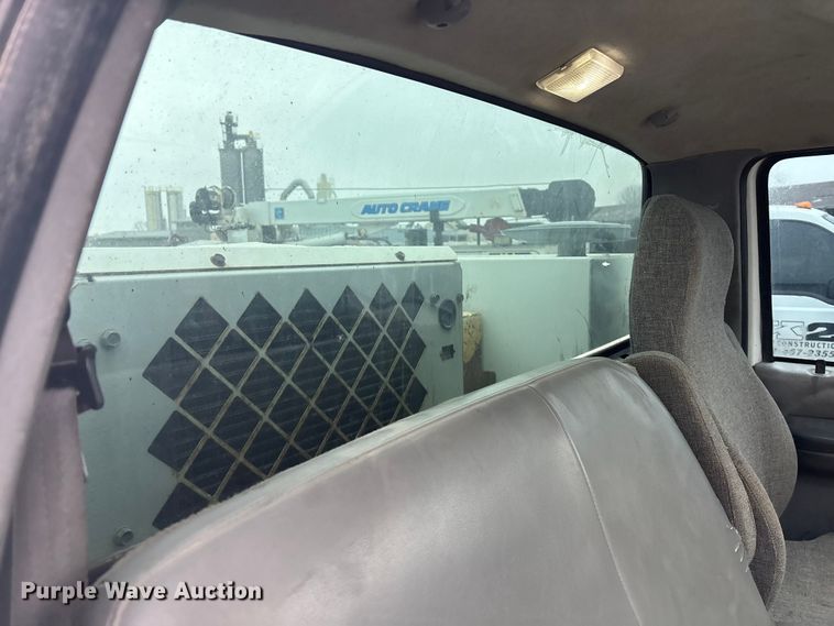 image for item FG1549 2007 Ford F750 utility / service truck