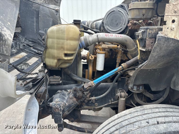 image for item FG1549 2007 Ford F750 utility / service truck