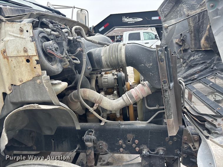 image for item FG1549 2007 Ford F750 utility / service truck