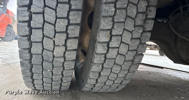 image for item FG1549 2007 Ford F750 utility / service truck