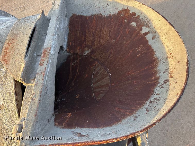 image for item FG1723 1988 Ford LT8000 ready mix truck