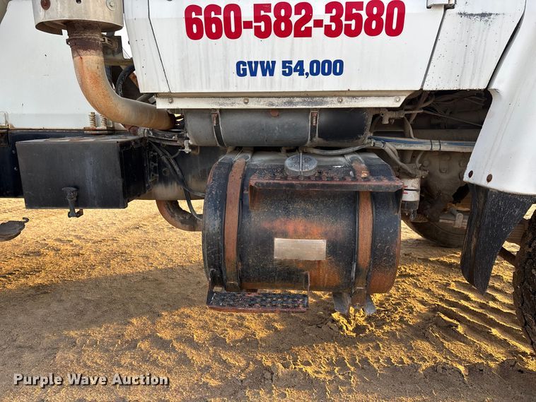 image for item FG1723 1988 Ford LT8000 ready mix truck