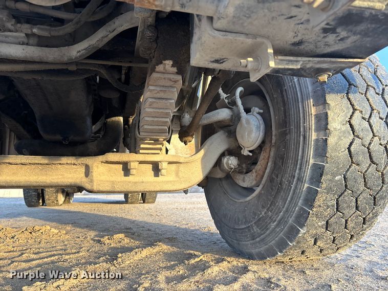 image for item FG1723 1988 Ford LT8000 ready mix truck