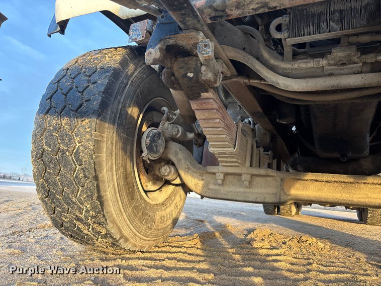 image for item FG1723 1988 Ford LT8000 ready mix truck