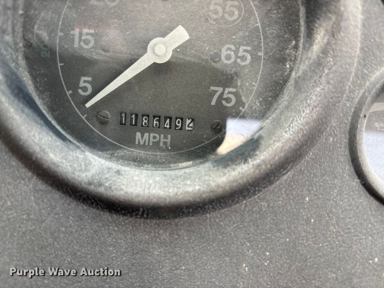 image for item FG1723 1988 Ford LT8000 ready mix truck