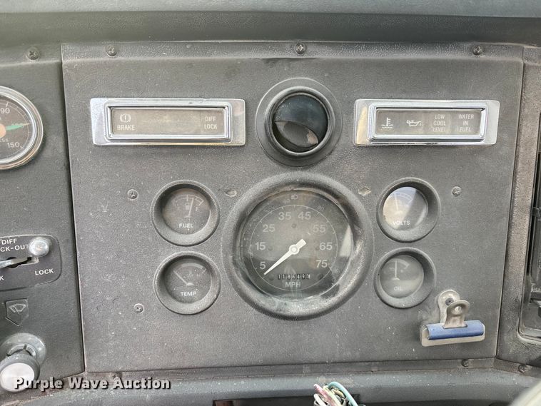 image for item FG1723 1988 Ford LT8000 ready mix truck