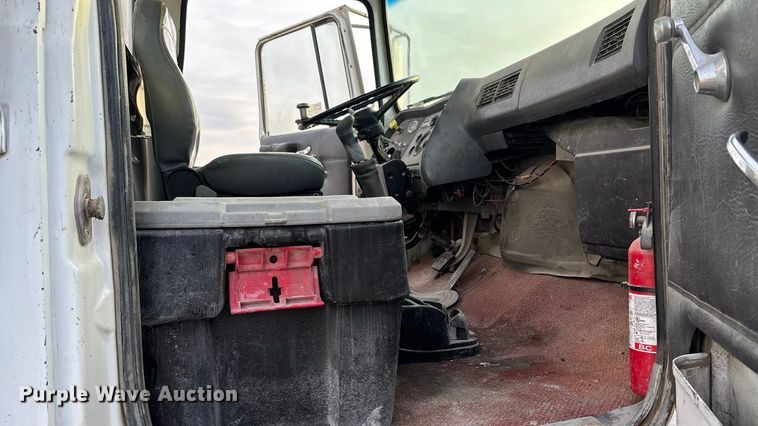 image for item FG1723 1988 Ford LT8000 ready mix truck