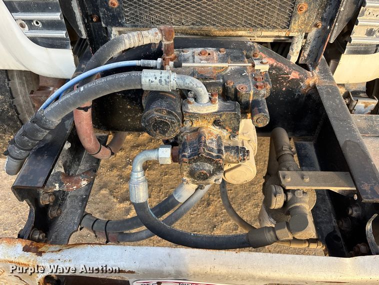 image for item FG1724 1988 Ford LT8000 ready mix truck