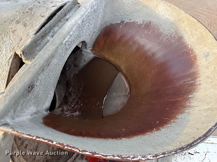 image for item FG1724 1988 Ford LT8000 ready mix truck