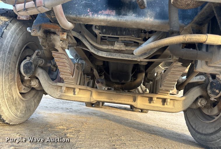 image for item FG1724 1988 Ford LT8000 ready mix truck