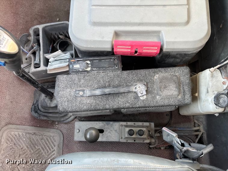 image for item FG1724 1988 Ford LT8000 ready mix truck