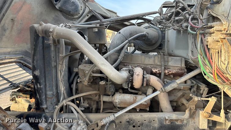 image for item FG1724 1988 Ford LT8000 ready mix truck