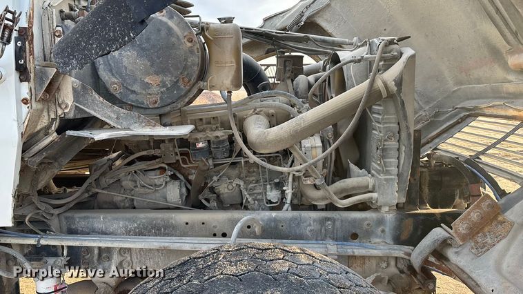 image for item FG1724 1988 Ford LT8000 ready mix truck