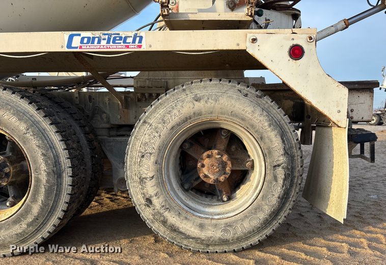 image for item FG1724 1988 Ford LT8000 ready mix truck