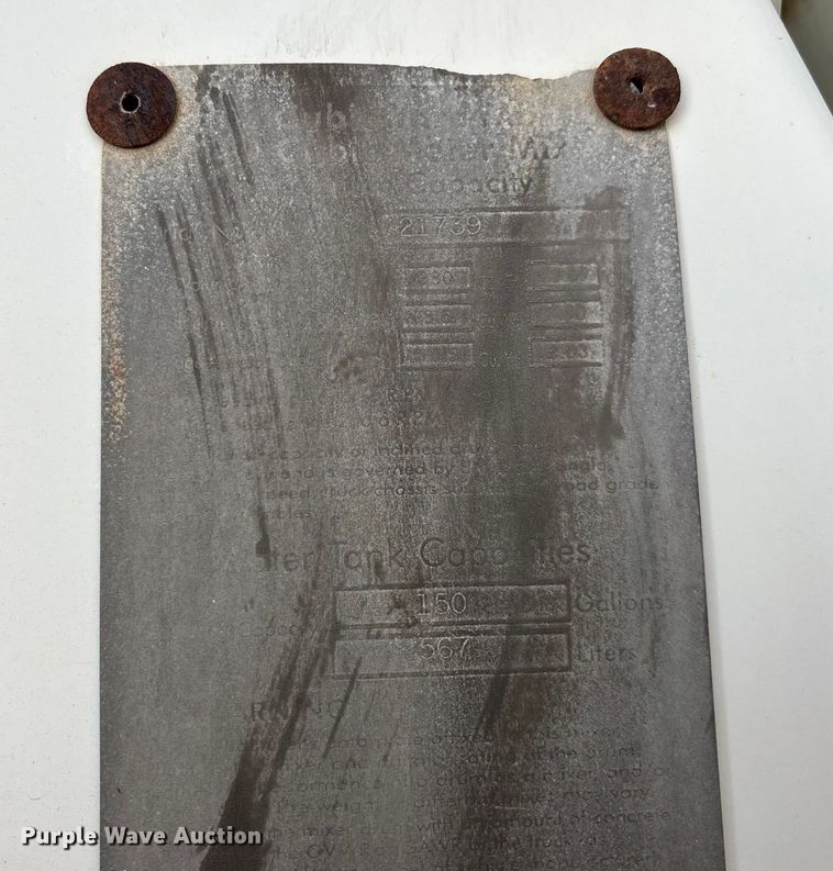 image for item FG1724 1988 Ford LT8000 ready mix truck