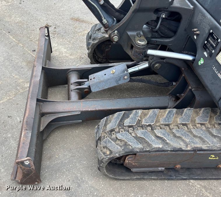 image for item FG1725 2015 Bobcat E33 mini excavator
