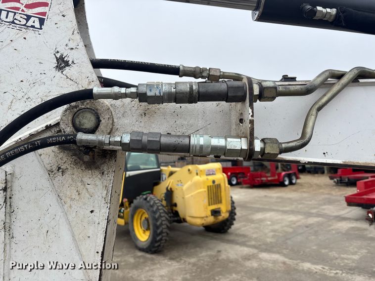 image for item FG1725 2015 Bobcat E33 mini excavator