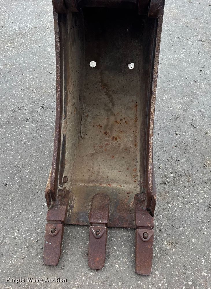 image for item FG1725 2015 Bobcat E33 mini excavator