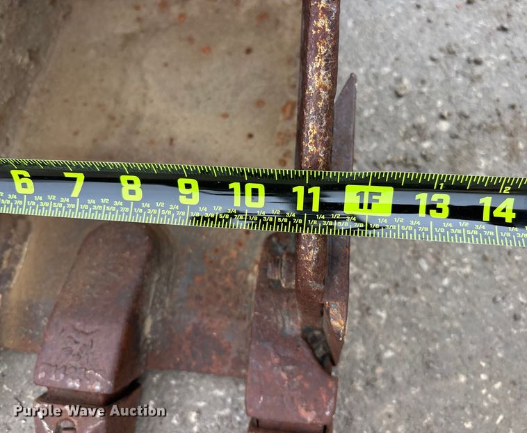 image for item FG1725 2015 Bobcat E33 mini excavator