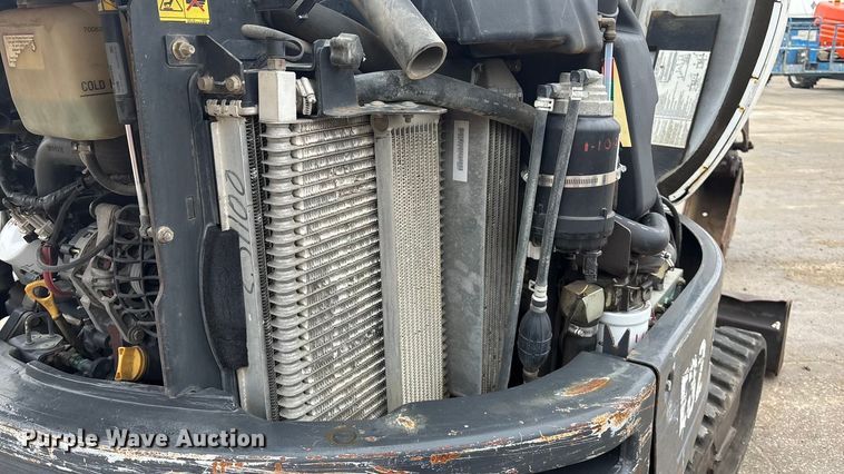 image for item FG1725 2015 Bobcat E33 mini excavator