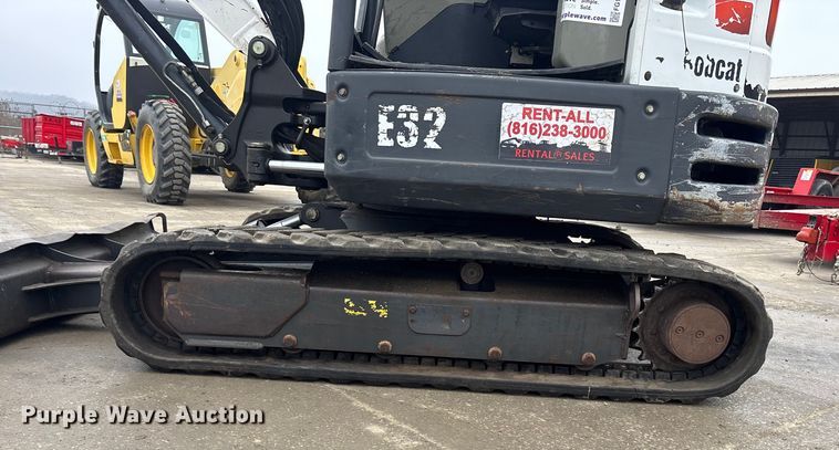 image for item FG1725 2015 Bobcat E33 mini excavator