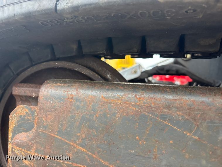 image for item FG1725 2015 Bobcat E33 mini excavator