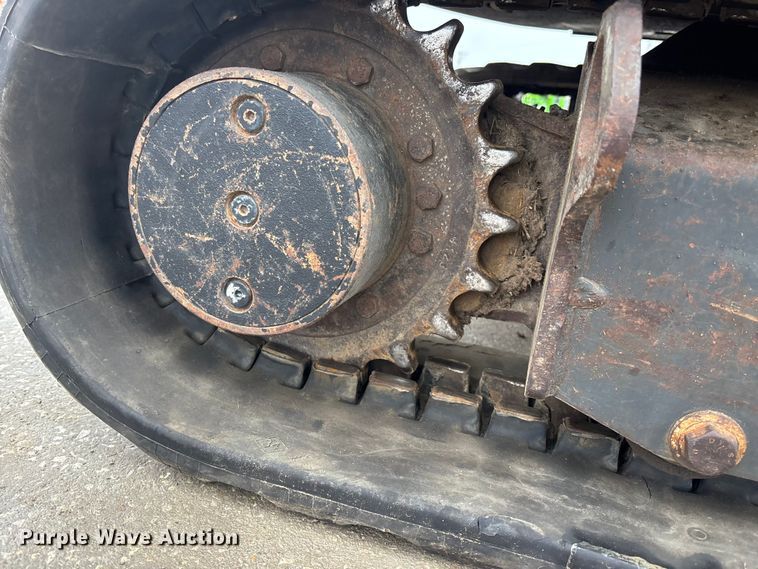 image for item FG1725 2015 Bobcat E33 mini excavator