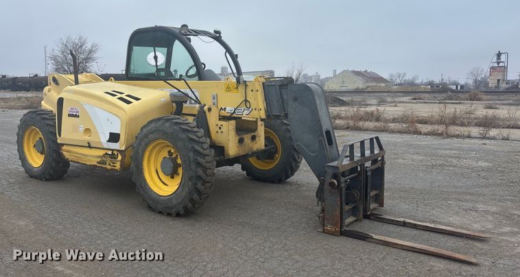 image for item FG1726 2007 New Holland M427 telehandler