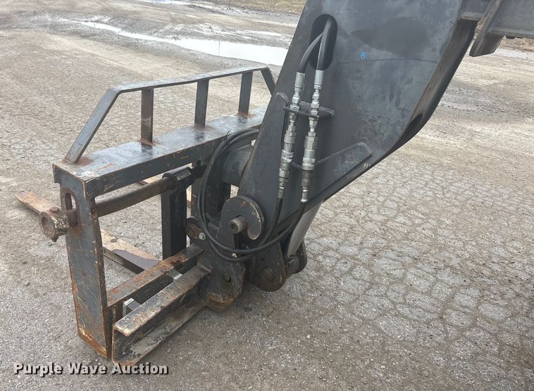 image for item FG1726 2007 New Holland M427 telehandler