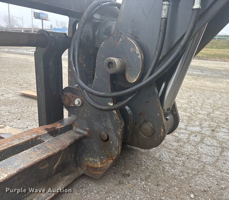 image for item FG1726 2007 New Holland M427 telehandler