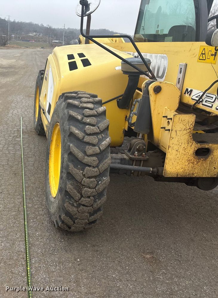 image for item FG1726 2007 New Holland M427 telehandler