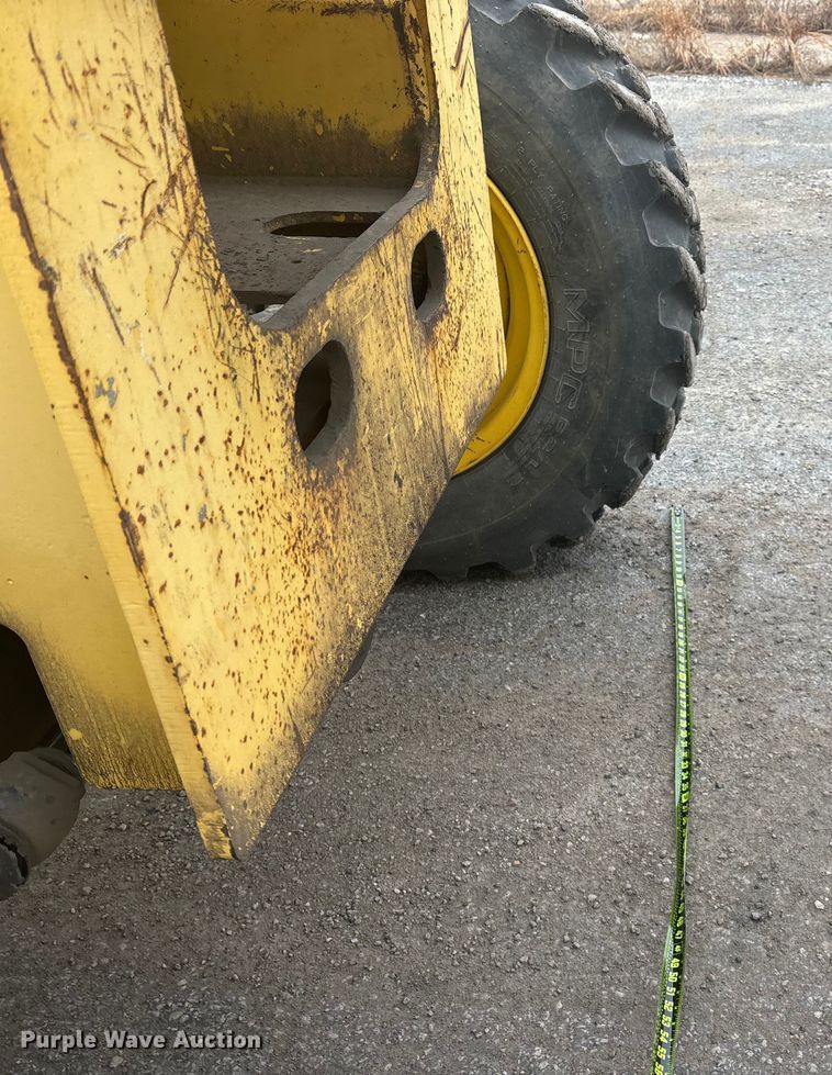 image for item FG1726 2007 New Holland M427 telehandler